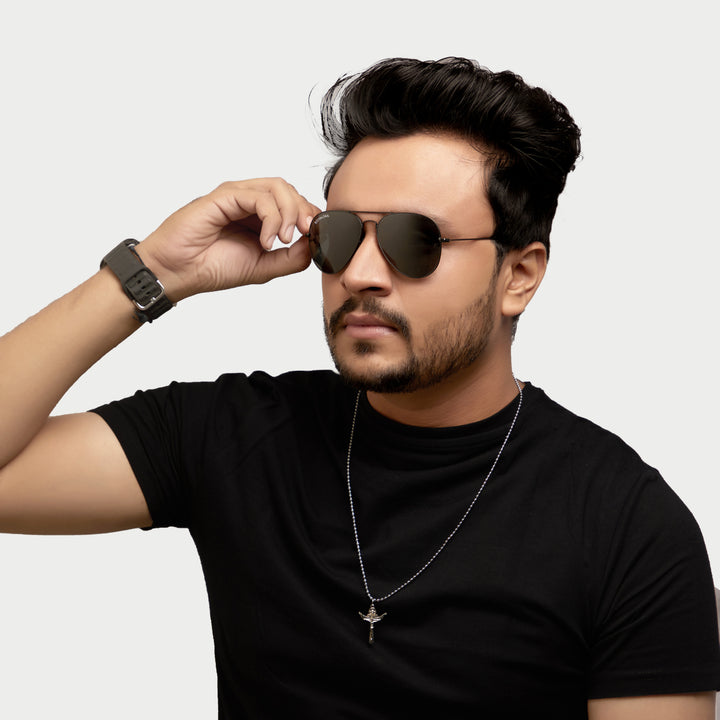 Black Classic Glass and Black Frame Aviator Sunglasses for men and Women - ROYALTAIL