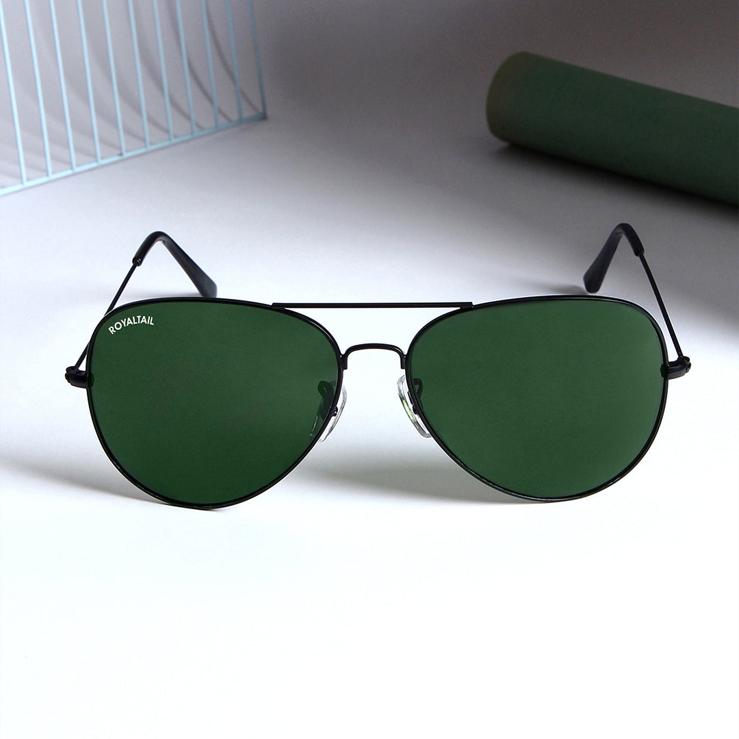 Aviator sunglasses for men and women, black frame and green lenses