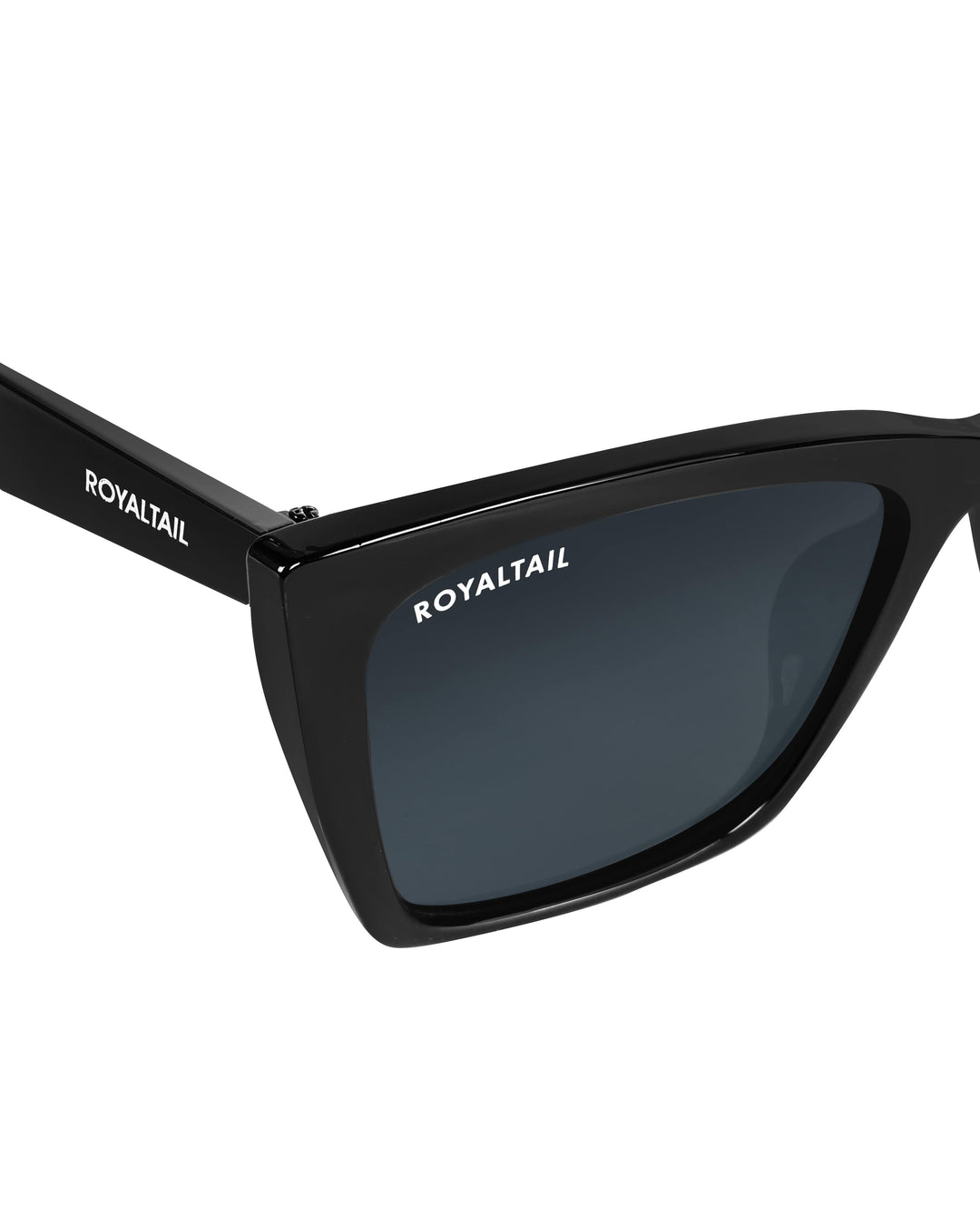 Black cat-eye sunglasses with black lenses, photo 4