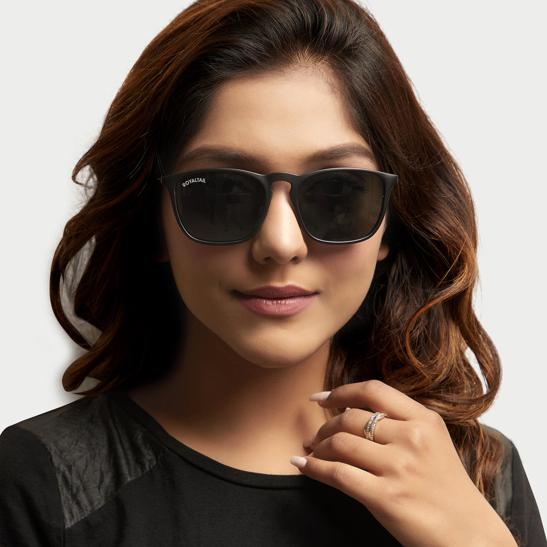 ROYALTAIL black round sunglasses, black lens