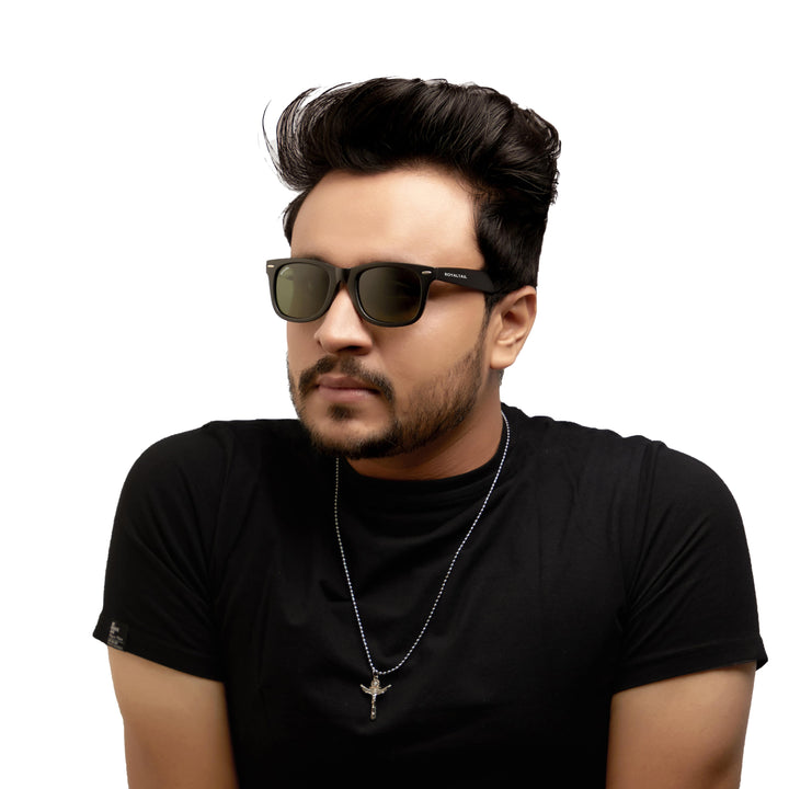 Black wayfarer sunglasses with green lenses, photo 9