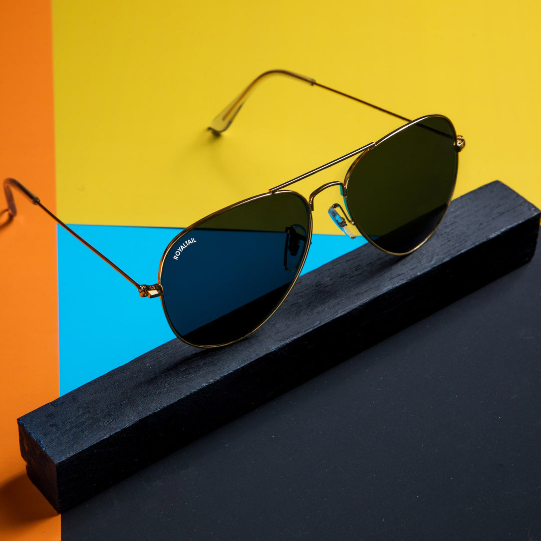 Gold aviator sunglasses with black lenses – ROYALTAIL
