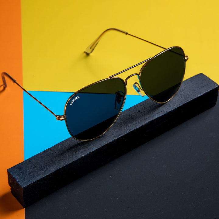 Gold aviator sunglasses with black lenses – ROYALTAIL