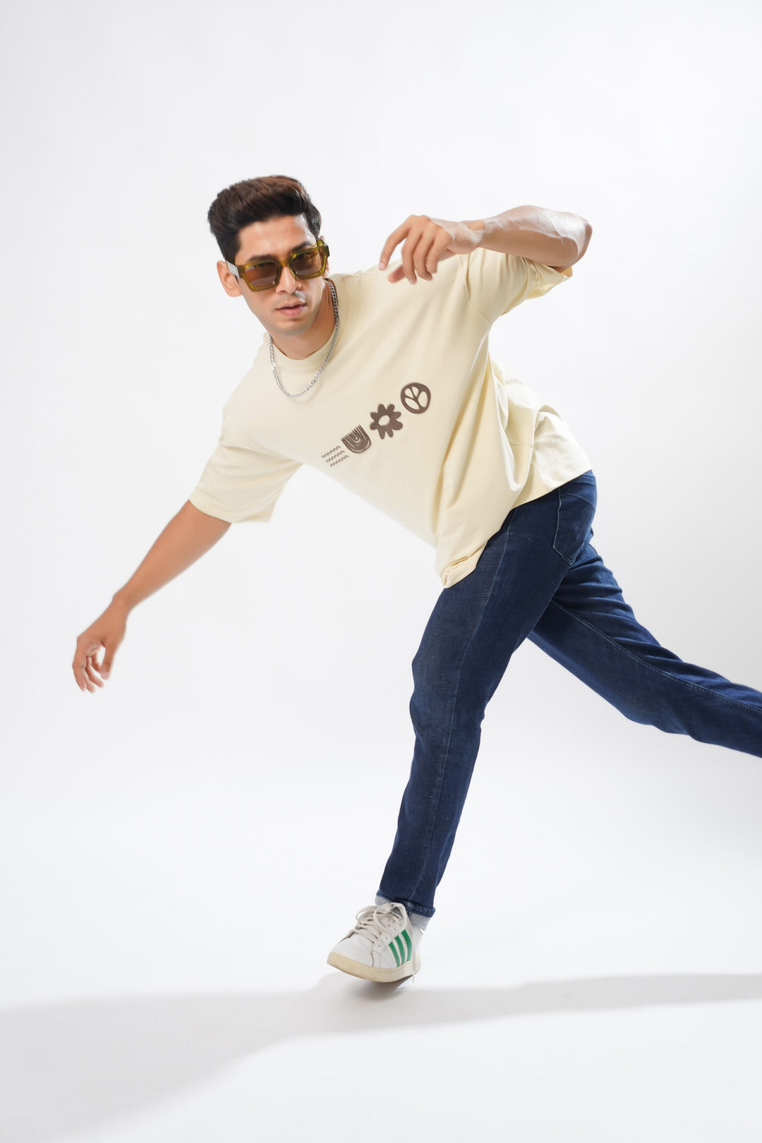 Ivory Oversized Graphic T-Shirt for men, photo 4