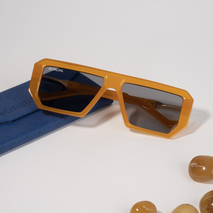 Rectangle sunglasses for men and women, orange frame and black lenses