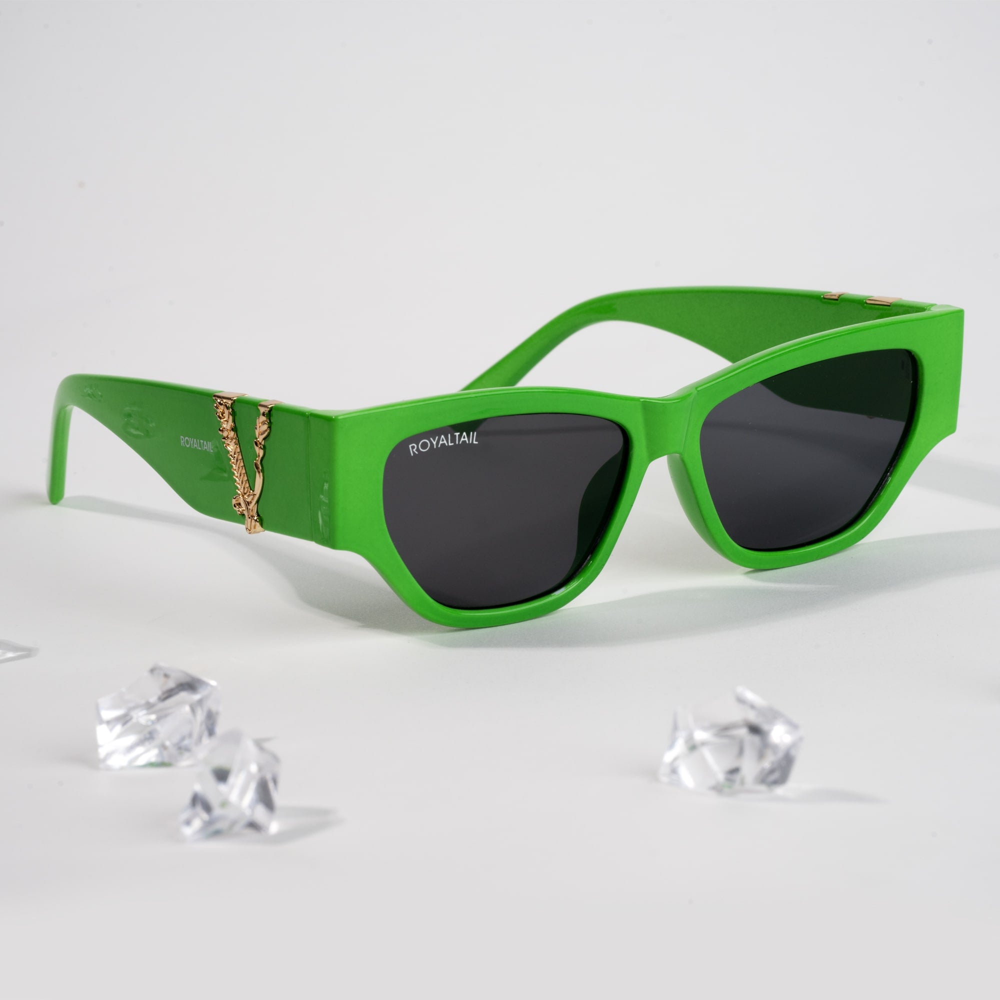 Amazon.com: XLUMIO Retro Cat Eye Green Sunglasses Women Vintage Shades Men  Sun Glasses Summer,C1,one size : Sports & Outdoors