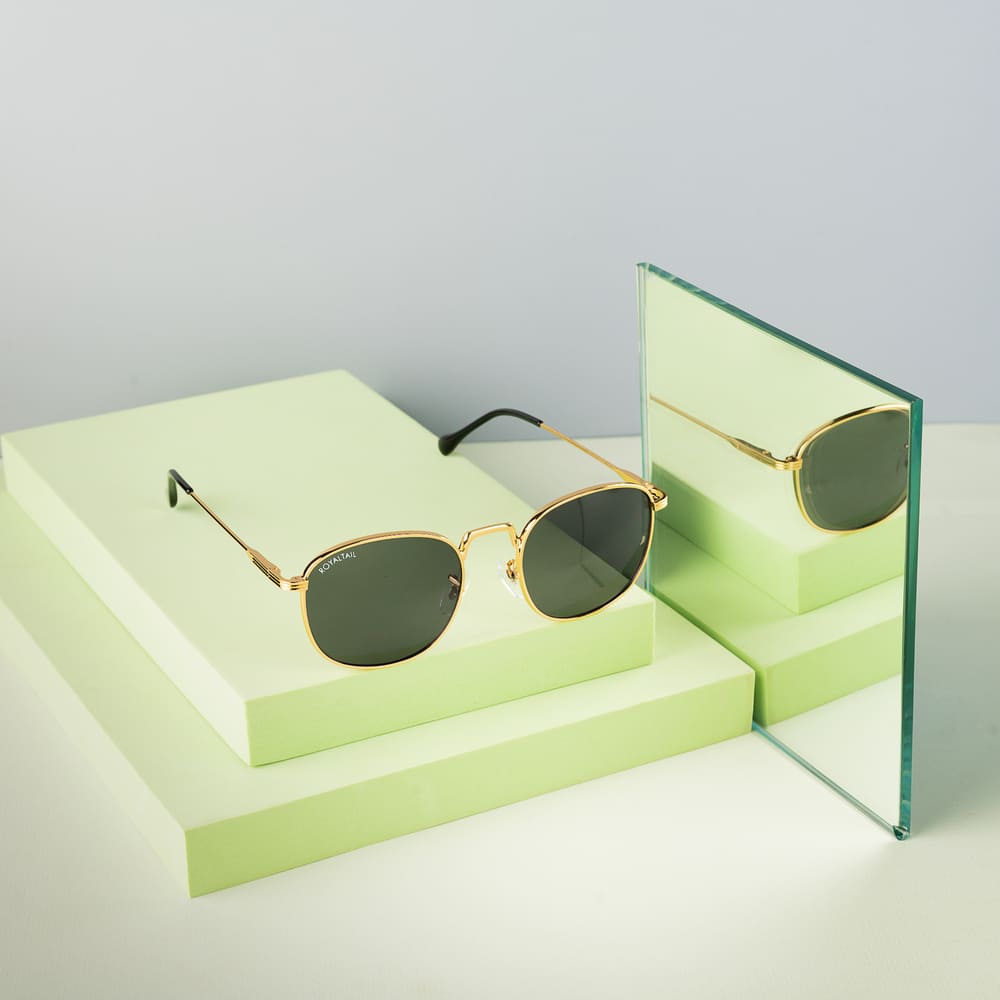 Gold round sunglasses with black lenses – ROYALTAIL